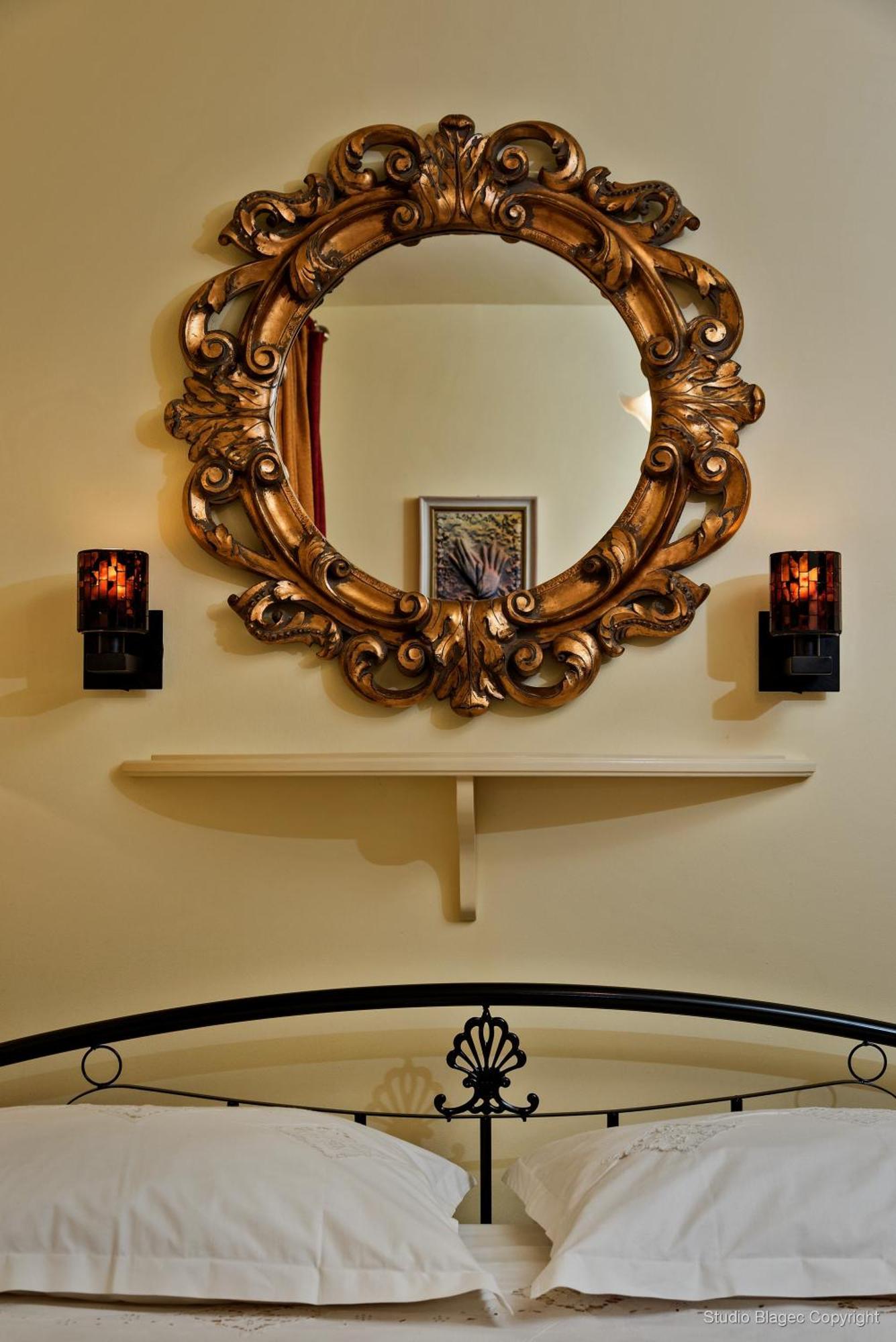 Emperor'S Suites سبليت الغرفة الصورة