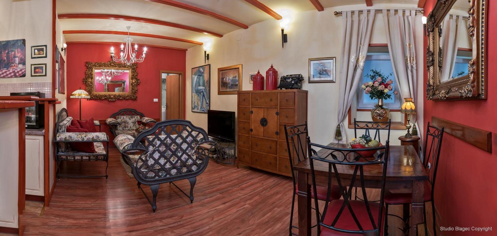 Emperor'S Suites سبليت الغرفة الصورة