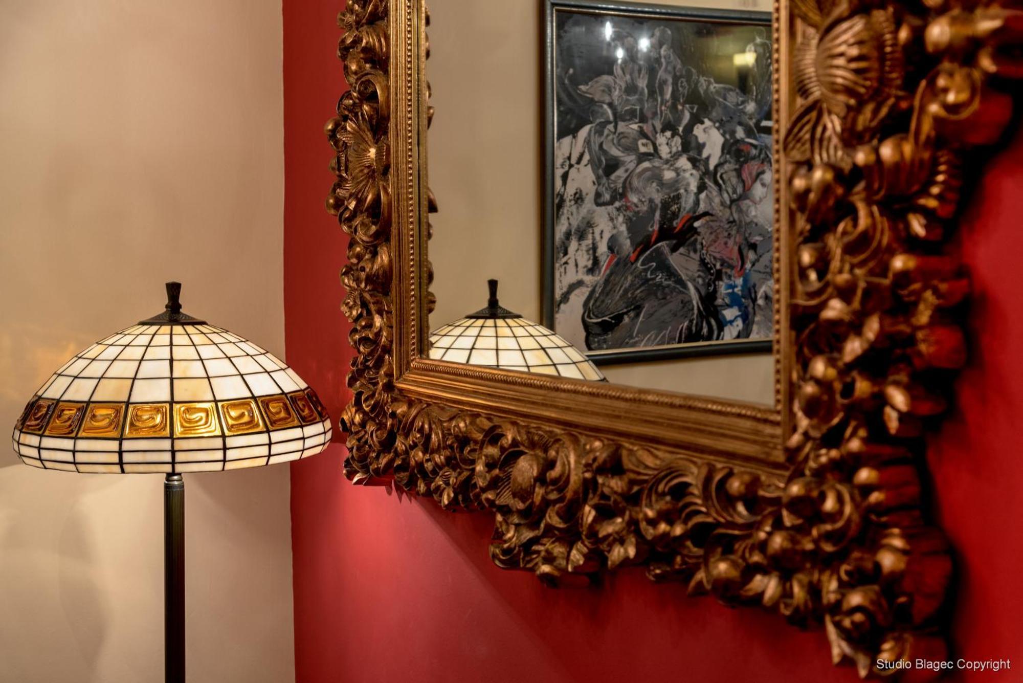 Emperor'S Suites سبليت الغرفة الصورة