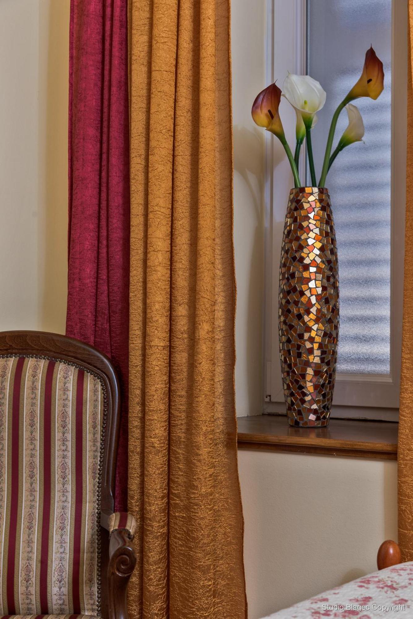 Emperor'S Suites سبليت الغرفة الصورة