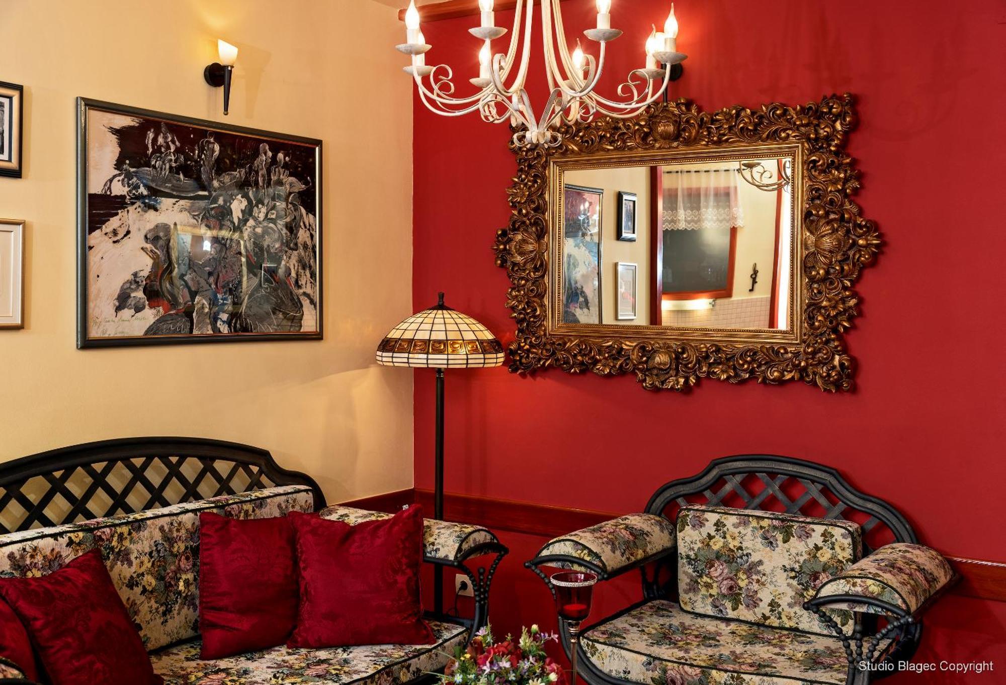Emperor'S Suites سبليت الغرفة الصورة
