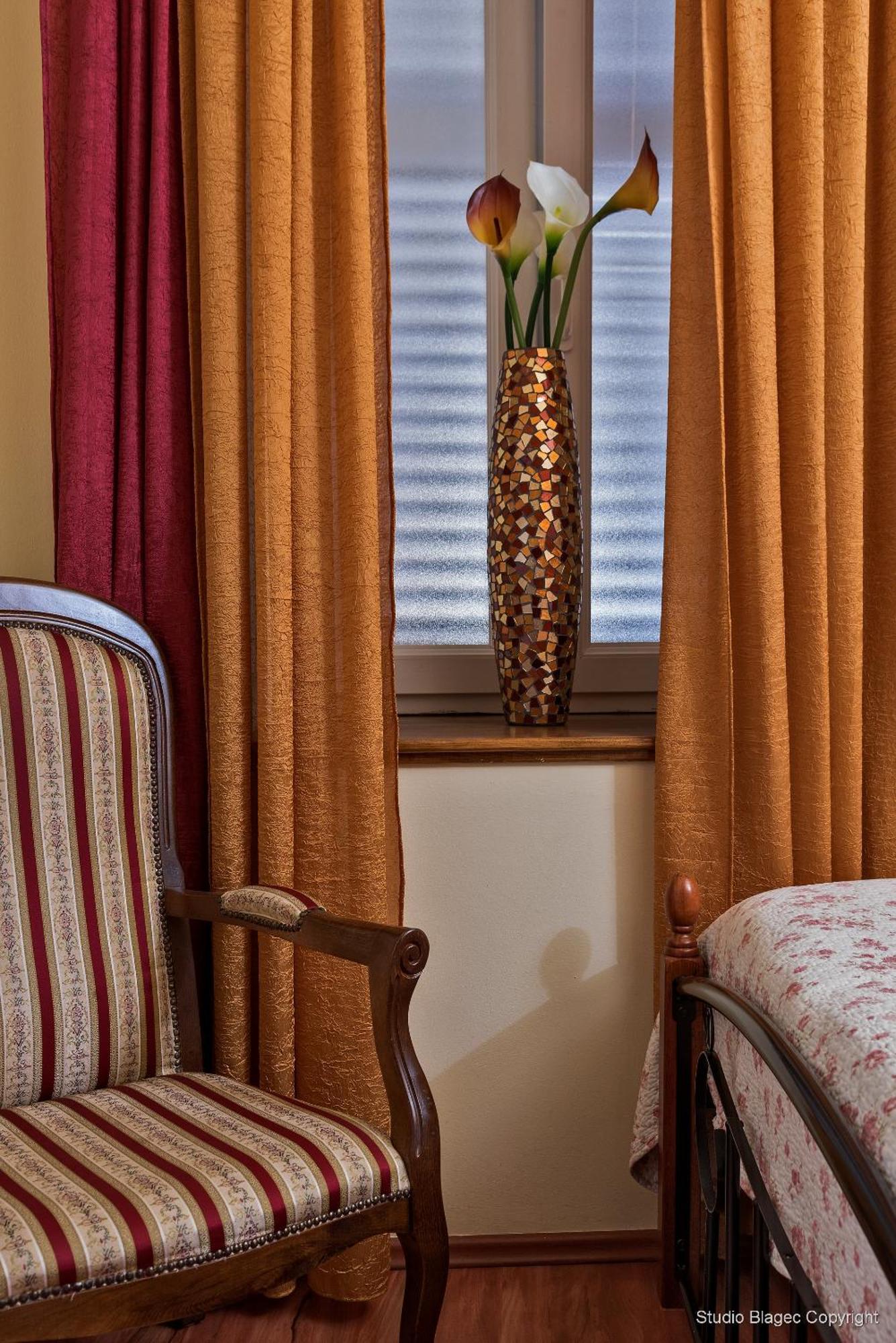 Emperor'S Suites سبليت الغرفة الصورة