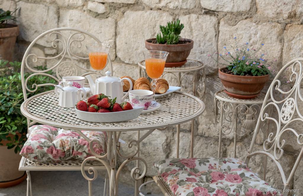 Emperor'S Suites سبليت المظهر الخارجي الصورة