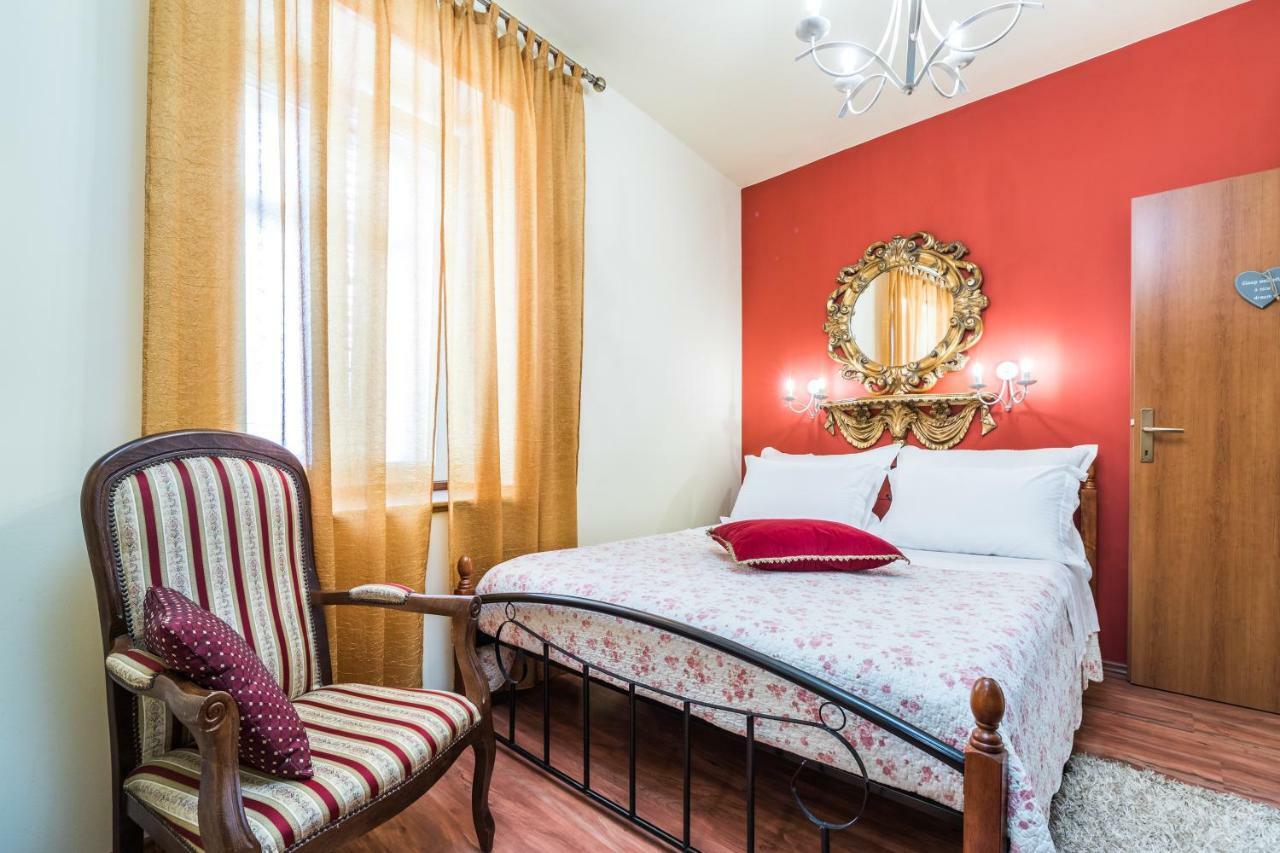 Emperor'S Suites سبليت المظهر الخارجي الصورة
