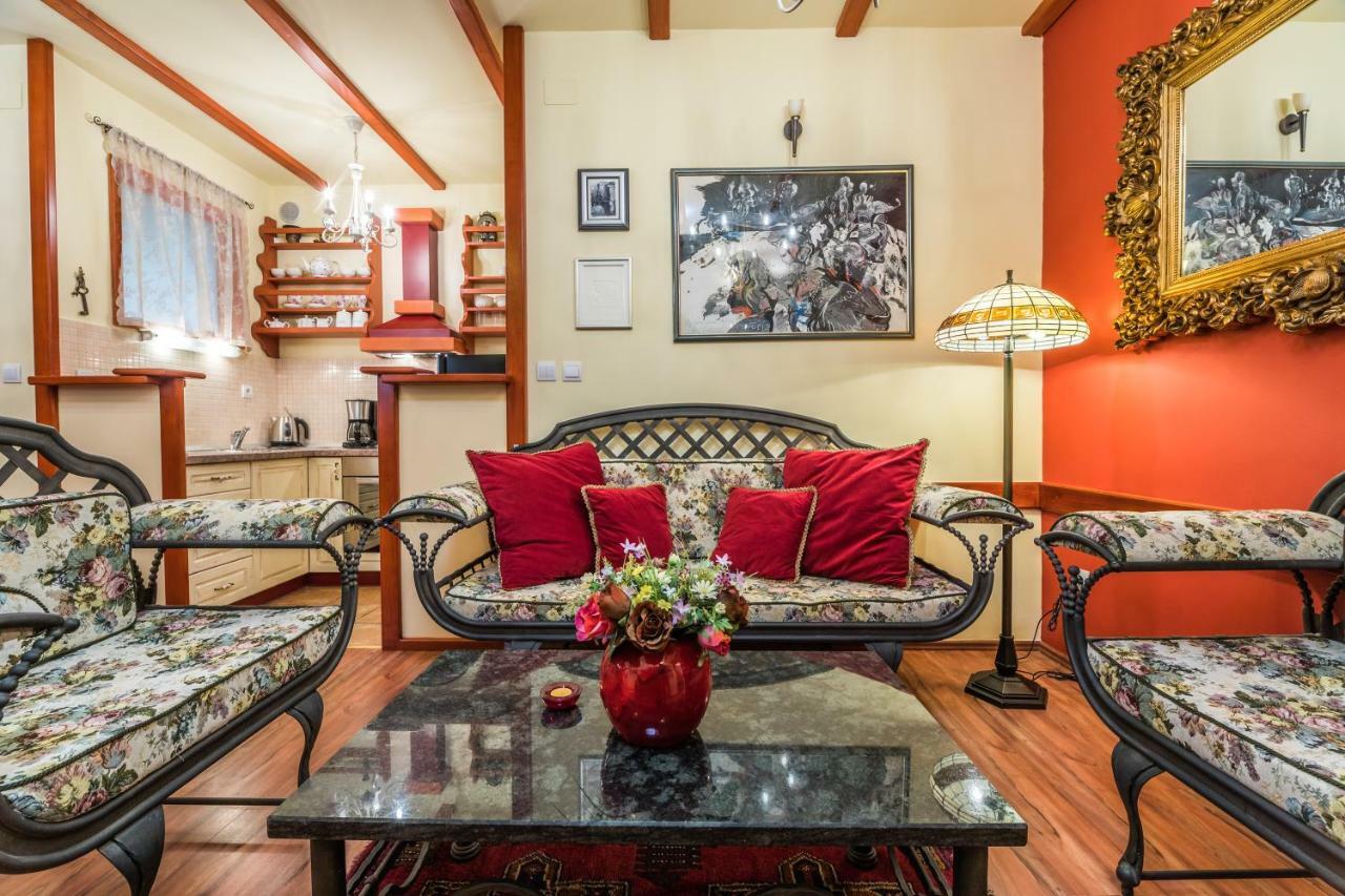 Emperor'S Suites سبليت المظهر الخارجي الصورة