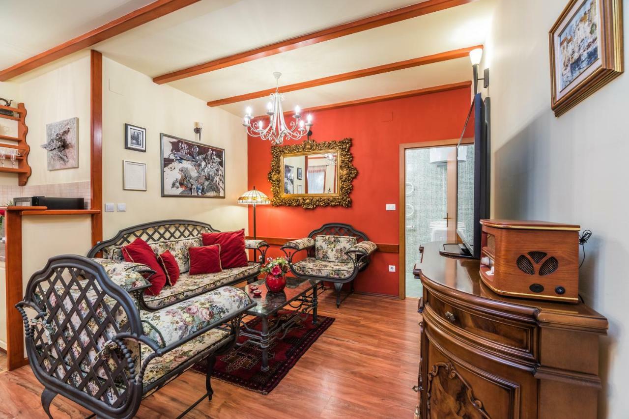 Emperor'S Suites سبليت المظهر الخارجي الصورة