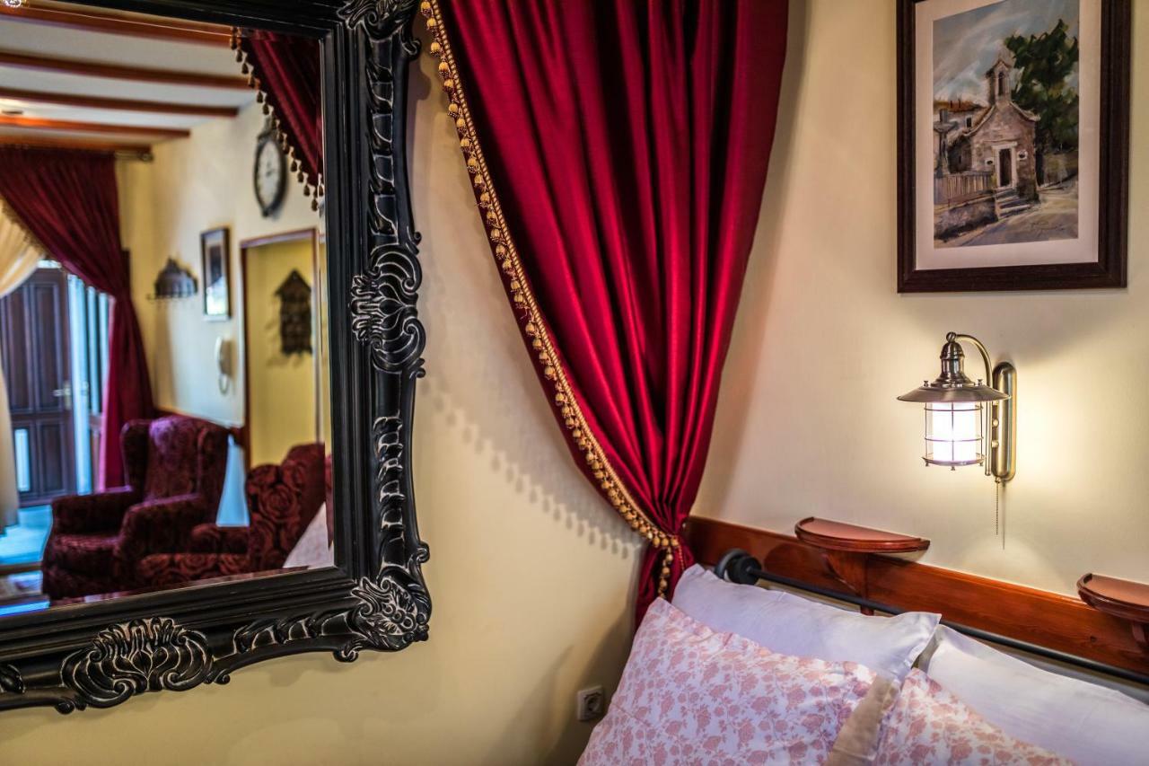Emperor'S Suites سبليت المظهر الخارجي الصورة