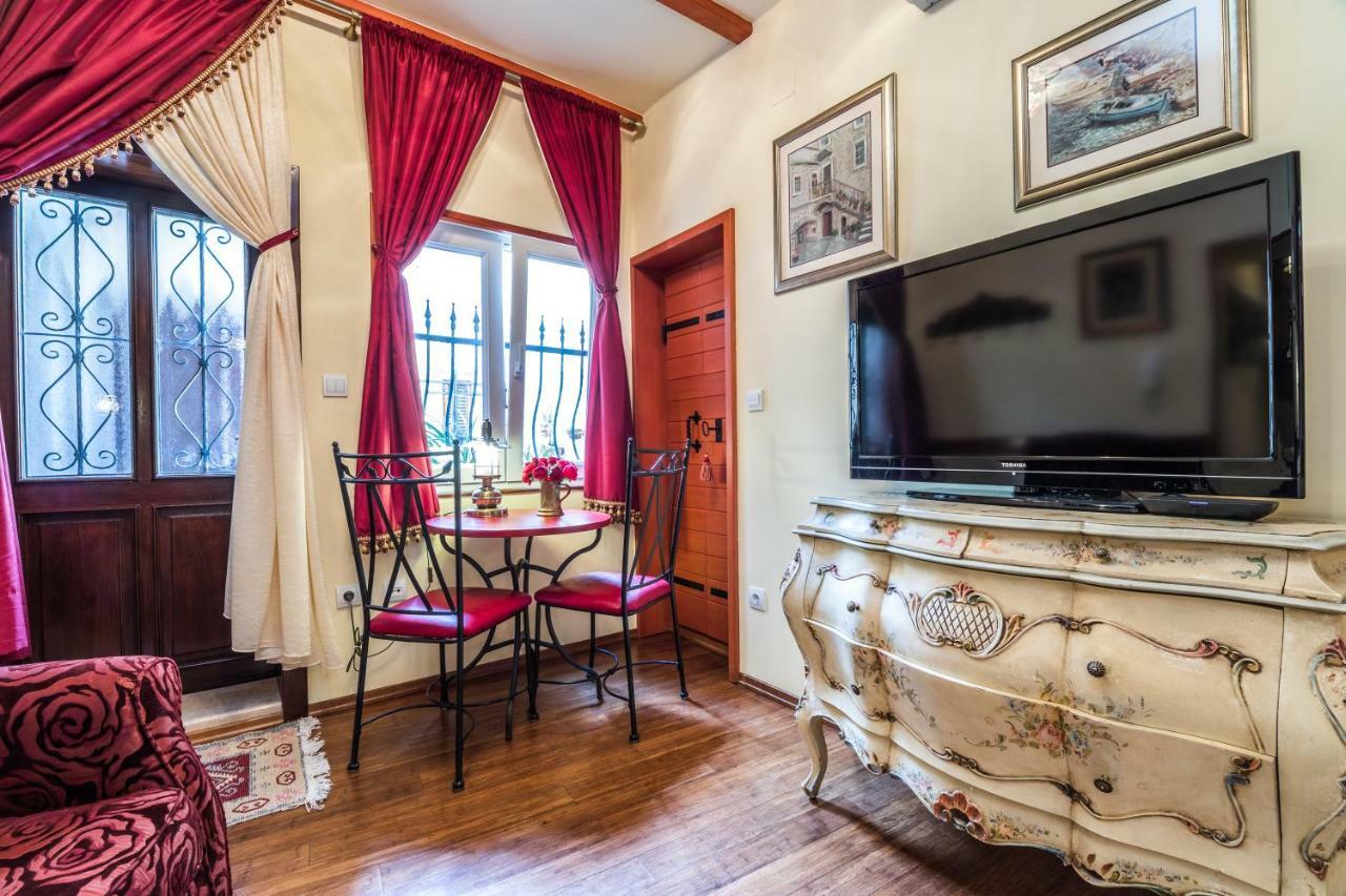 Emperor'S Suites سبليت المظهر الخارجي الصورة