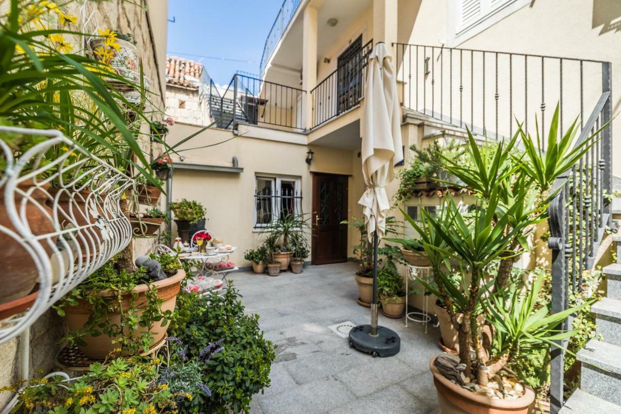 Emperor'S Suites سبليت المظهر الخارجي الصورة