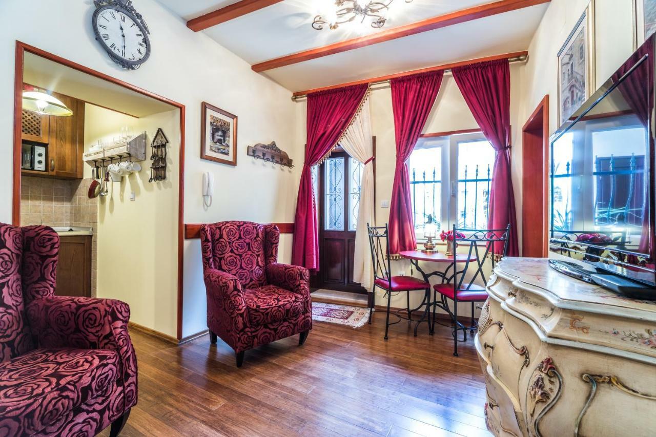 Emperor'S Suites سبليت المظهر الخارجي الصورة
