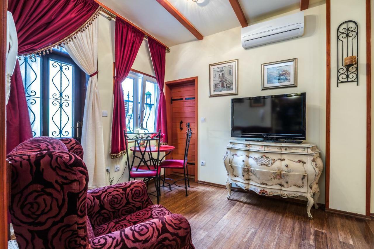 Emperor'S Suites سبليت المظهر الخارجي الصورة